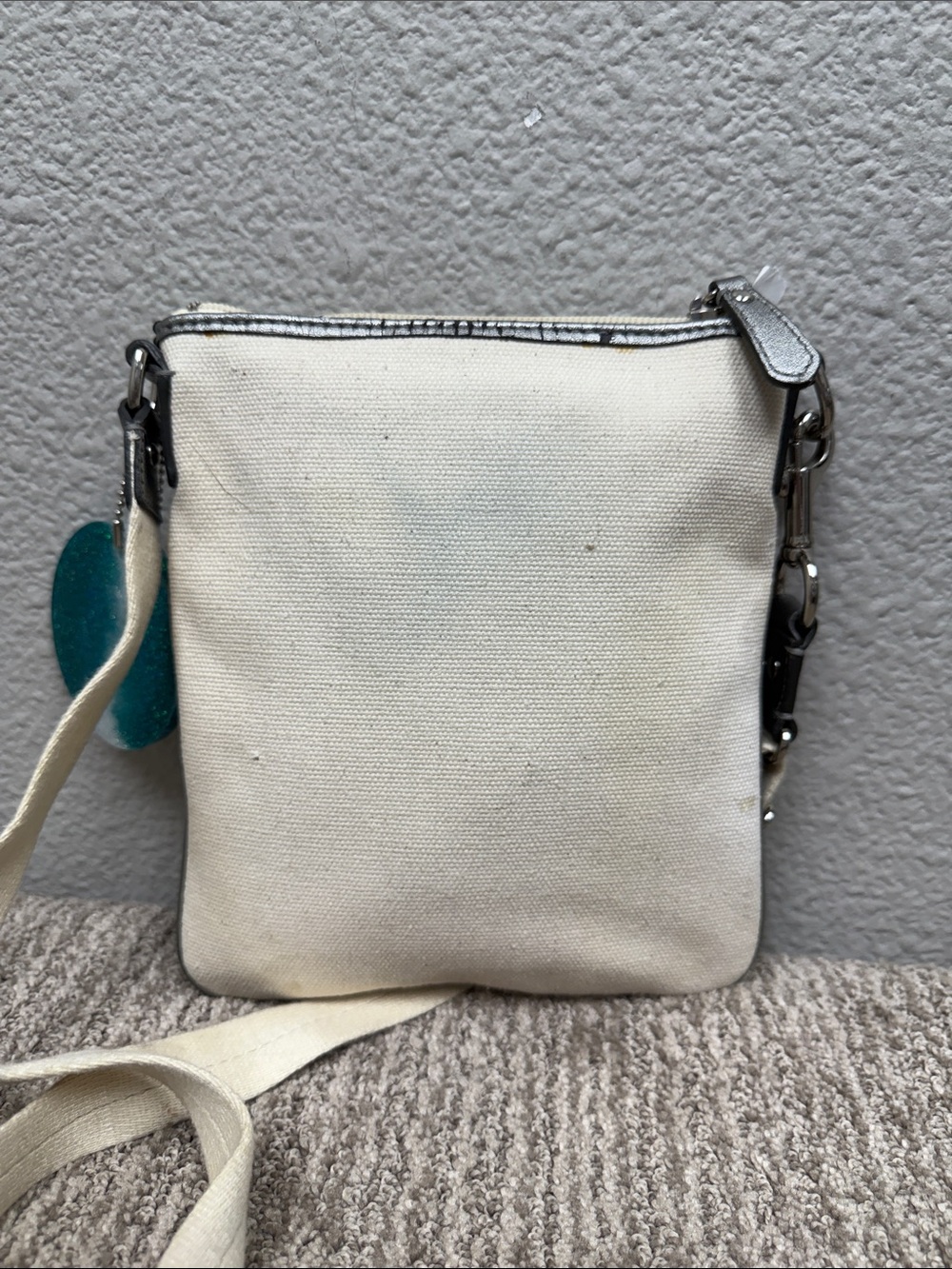 Coach Cream Canvas Crossbody with Teal Starfish Motif - Picture 8 of 11